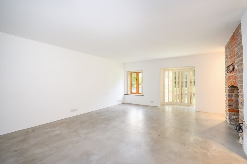 Living Room- click for photo gallery